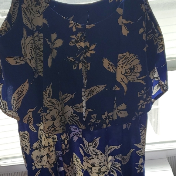 Blue with White Flower print Dress - Picture 5 of 6